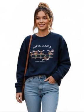 VTG Gildan Jasper Canada Moose Graphic Sweatshirt Cabincore SZ L